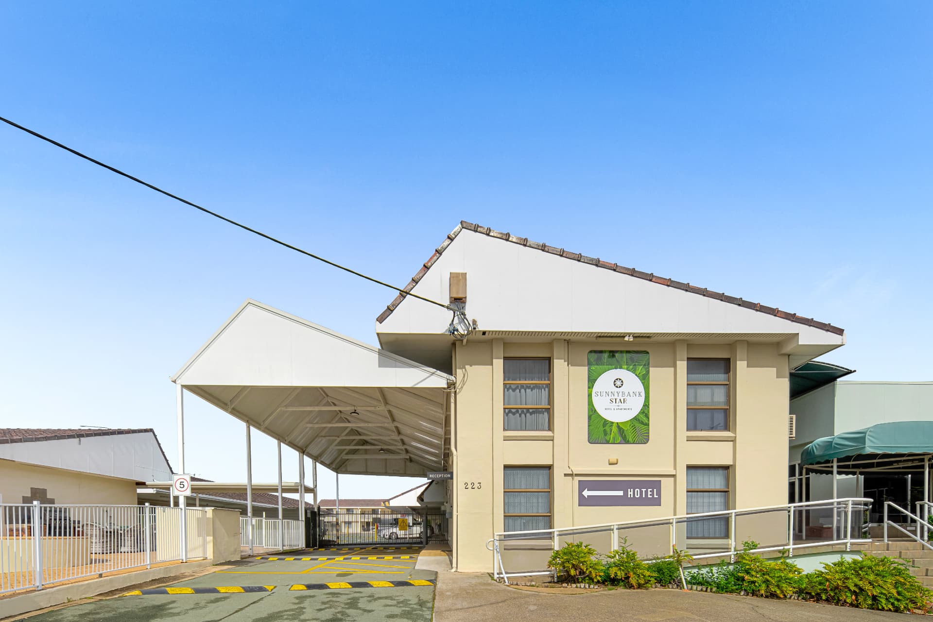 Sunnybank Star Hotel exterior at sunset